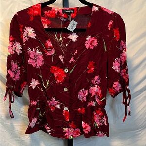 🌺NWT Express Red Floral Button-Up Blouse (Bundled Price-Bin2)